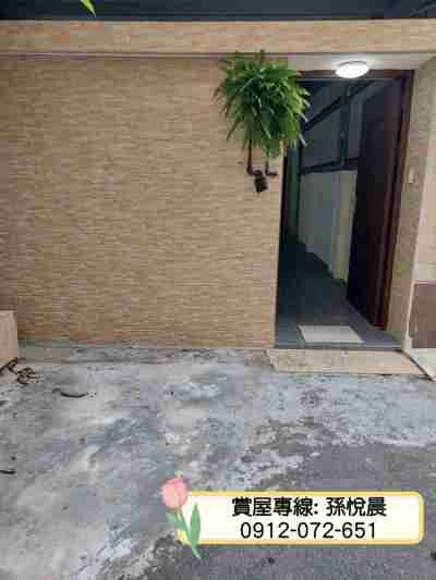 售台中市沙鹿區沙鹿雙面臨路透天 地坪42 3車位 適小型加工廠透天1,700萬